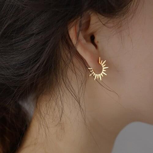 SRCOI Trendy Sun Rays Stud Earrings Simple Sun Flower Abstract Circle Geometric Small Earring Women Fashion Party Jewelry 2021