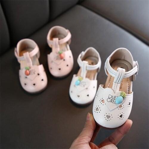 Girls' sandals Love fruit summer new fashion Baotou sweet childrens sandals soft bottom non slip baby walking shoes