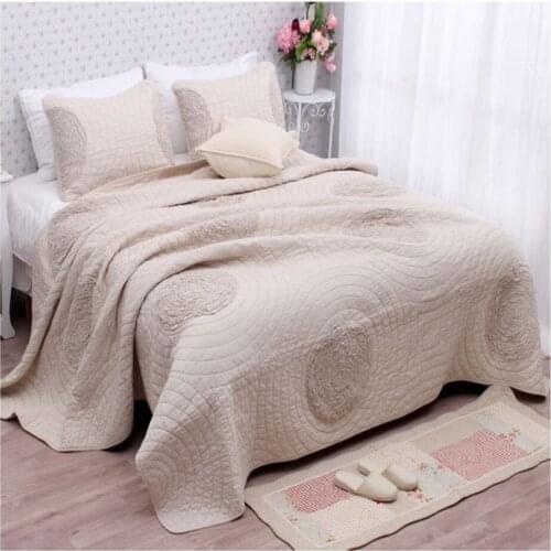 Free shipping 3pcs 100%cotton European style beige white champagne embroidery patchwork quilt bedspread full queen king size