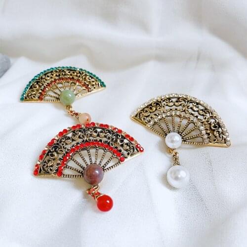 Muylinda Vintage Metal Fan Brooch Tassel Stoned Brooches And Pins For Women Banquet Charm Clothes Scarf Clip Pin