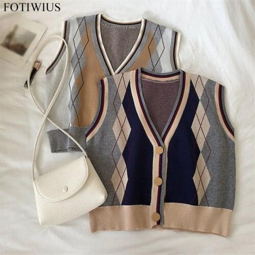 Preppy England Style Designer Knit Vest Spring Autumn Sleeveless Sweater Vest Women Knitted Crop Tops Casual Waistcoat Outwear