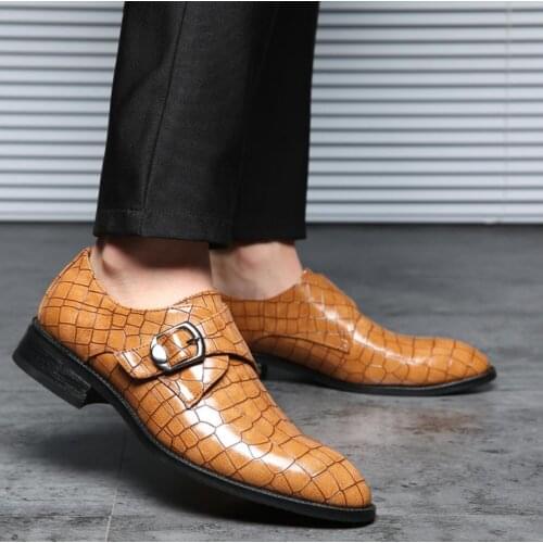 Mens business formal wear side buckle single shoes large size casual shoes British lace-up plaid shiny mens shoes Martin boots