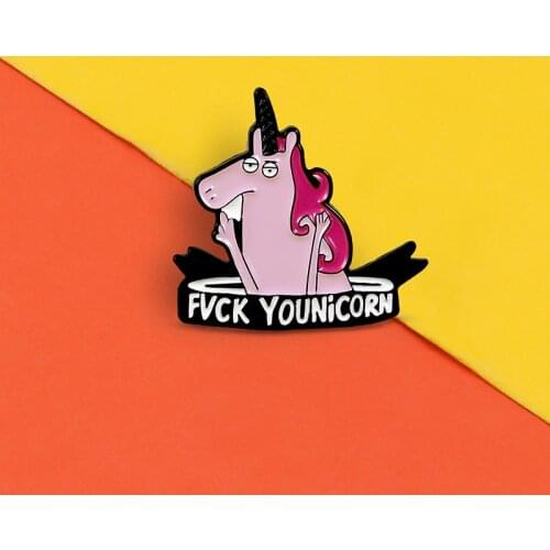 Creative pink pony alloy brooch personality pony enamel color lacquer collar brooch pin badge