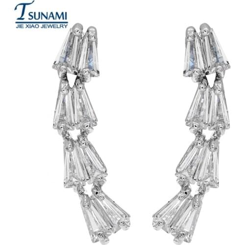 Elegant fashion left and right side AAA zircon earrings Jewelry earrings for female friends on various occasions ER-152