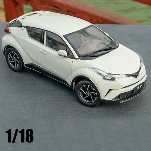 1:18 Diecast Model Toyota IZOA C-HR 2017 Silver White Red Alloy Toy Car Miniature Collection Gifts Free Shipping