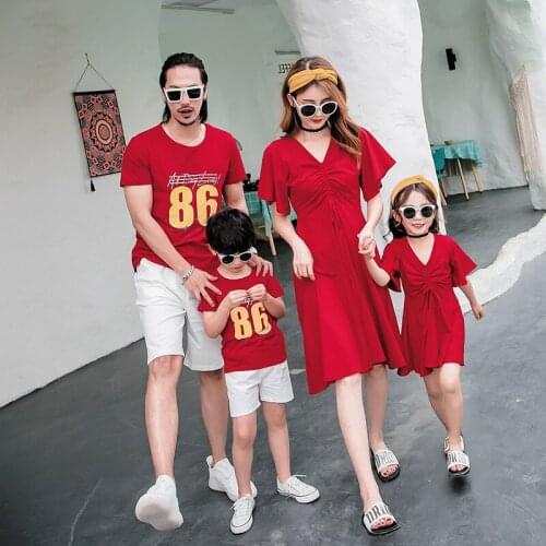 Family matching clothes father mother daughter son mom mommy and me clothes beach dress tshirts pants couple family look wear 44