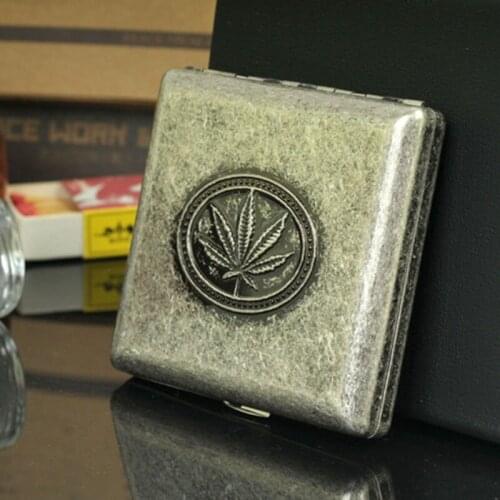 20pcs High Quality MenS Cigarette Case With Gift Box Vintage Metal Cigarette Box Smoking Accessories