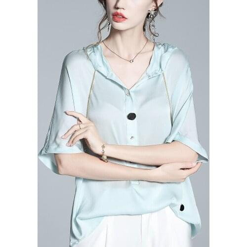 Hooded silk blouse womens 2021 summer new fashion age reduction short-sleeved shirt design high-end silk T-shirt