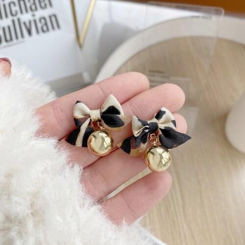 Korea Hot Selling Fashion Jewelry Vintage Leopard Bow Earrings Golden Large Bead Pendant Women Earrings