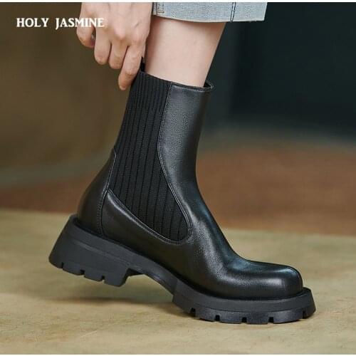 Platform Boots Arrrival 2021 Winter Boots Genuine Leather Boots Square Heels Round Toe Keep Warm Black Color Ankle Boots Women