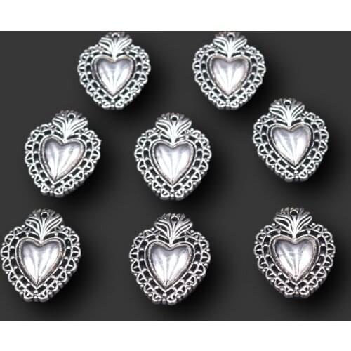 10pcs Silver Plated Catholic Sacred Heart Pendant DIY Charm Retro Christian Rosary Necklace Bracelet Jewelry Crafts Making A2368