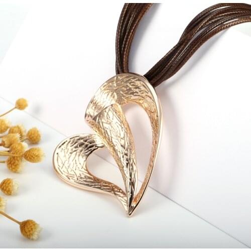 Trendy Gothic Necklaces Jewelry Big Heart Pendant Choker Necklace for Women Multilayer Chain Accessories Collar Necklace Gifts