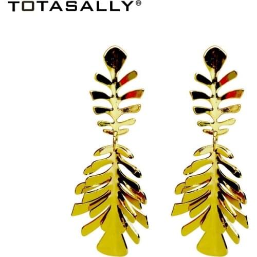 TOTASALLY 2021 Fashion Dangle Earrings for Women Golden Hollow Leaves Drop Earring Lady Party Show Jewelry Accessories Dropship