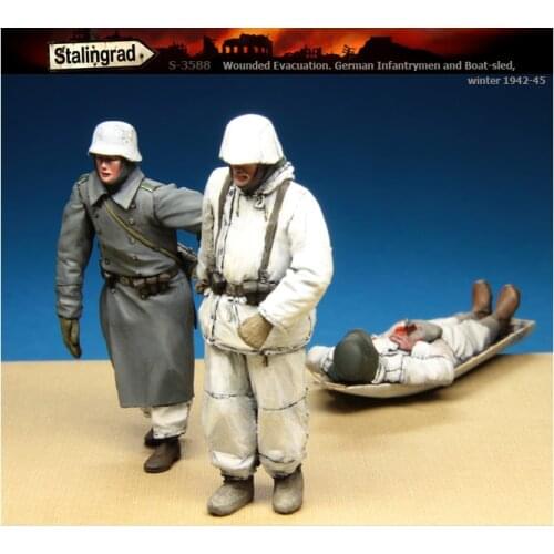 1/35 model kit resin kit Stalins cold winter retreat (3 people and equipment)