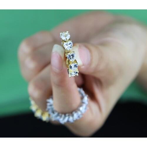 2 Colors Iced Out Unique Style Luxury Paved White Heart Shape Cz 3 Size Engagement Rings Dainty Jewelry For Women Wedding Gift