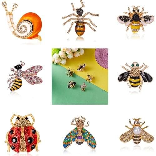 Exquisite Crystal Rhinestone Bee Brooches Ladybug snail Scarf Clothes Lapel Pin For Women Trendy Statement Jewelry Gift New Year