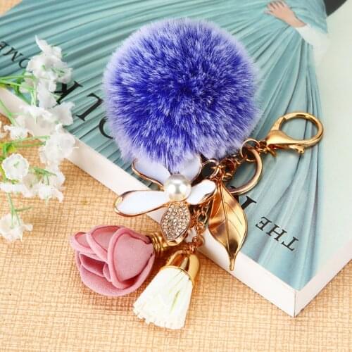 Fashion Diamond Flower Keychain Womens Plush Ball Korean Keychain Accessories Cute Creative Friends Bag Pendant Charm Key Chain