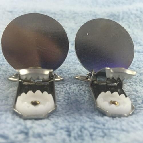 100pcs/lot 2.0cm Silver Metal Baby Dummy Pacifier Clips Holders Round Shape Clasps Suspender Garment Accessories Plastic Insert