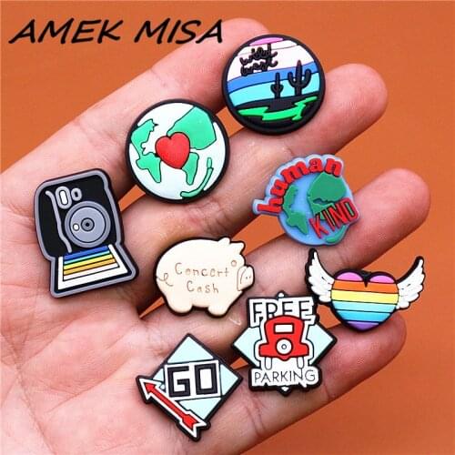 1pcs Animal Shoe Charms Camera Earth Scenery Station Pig Heart Shoes Accessories Decoration Fit Croc Jibz Party Kids Gifts U225