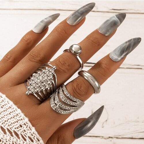 Docona 4pcs/set Vintage Antique Hollow Geometry Finger Rings for Women Irregular Alloy Metal SIlver Color Ring Set Jewelry 19641