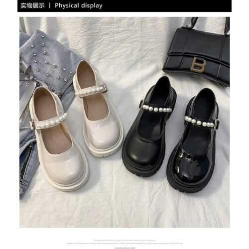 MOON CITY Leather Pumps