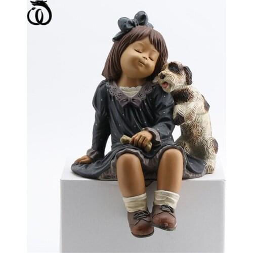 WU CHEN LONG Creative Beautiful Girl And Dog Art Sculpture Cute Figure Figurines Resin Craft Home Decoration Birthday Gift R6279