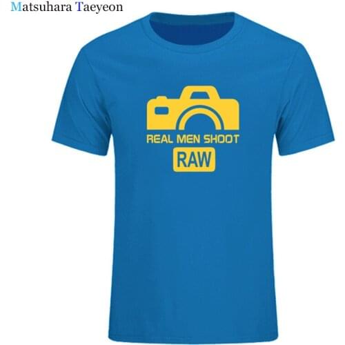 Real Men SHOOT RAW T-shirt Men Summer Style Cotton Short Sleeve T Shirt Funny Photographer Tee Mans Top Clothing
