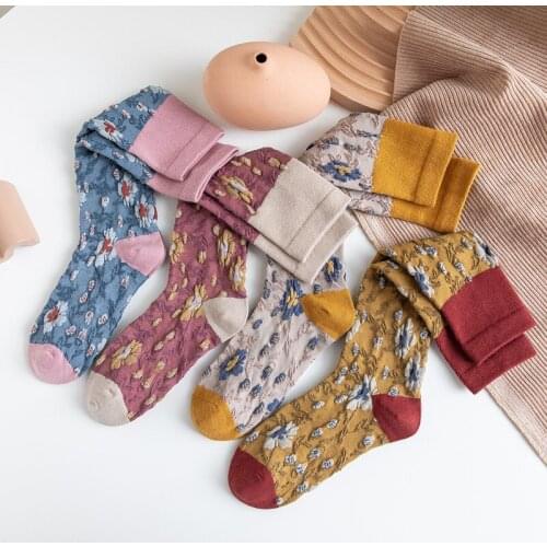 2Pairs Woman Socks Autumn Winter Flower Cotton Kneed Socks College Style Cute Keep Warm Cotton Knee-high Stockings