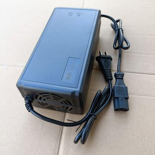54.6V 5A Electric scooter charger Electric bike 48V Li-ion battery charger
