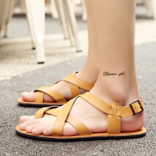 New Style Gladiator Genuine Leather Buckle Strap Sandal Men Casual Flat Rubber Sole Breath Antiskid Shoes 2020 Summer