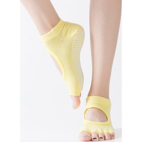 2019 new arrival Women Yoga Backless Five Toe Anti-Slip Ankle Grip Socks Dots Pilates Fitness Gym Socks Ladies Sports Socks