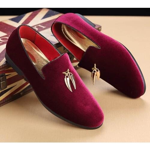 2020 Hot Sale Men Sickle Suede Casual Shoes Flat Slip-on Dress Shoes Large Size Pointed Toe Solid Color Wedding Loafers