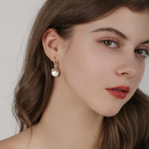 Dara Red Ball Flower Pearl Earrings For Women 2021 New Arrival