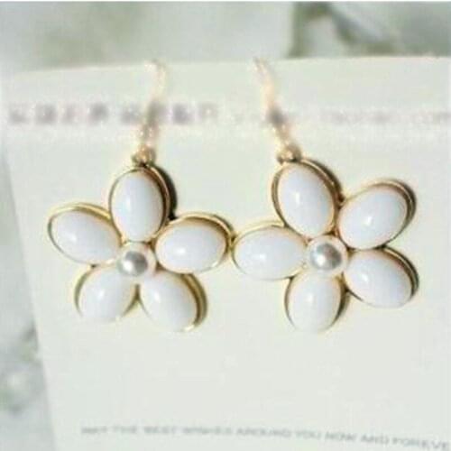 2019 brand new hot selling fashion nice sweet cute flower imitation pearl earrings for women girl gift Korean Jewelry