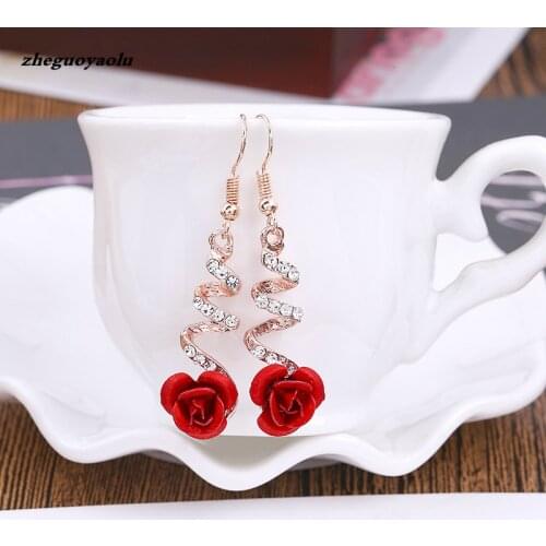Rhinestone Love Rose Earrings Jewelry Fashion Personality Curved Earrings Womens Accessories Wholesale Brincos Oorbellen Bijoux