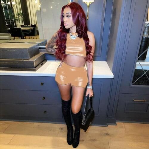 2021 Summer New Solid Color Open Back T-shirt Top Mirror Pu Leather Shorts Sexy Nightclub Suit