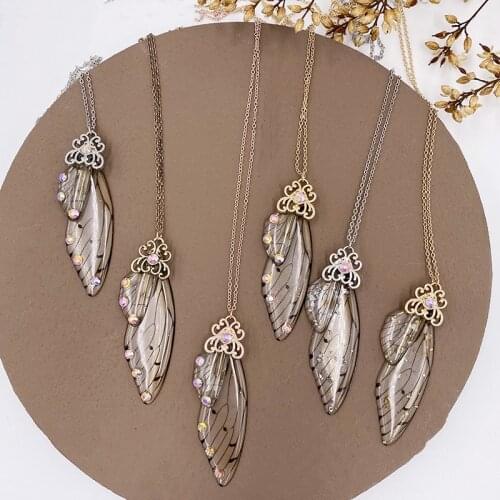 Handmade Rainbow Gradient Butterfly Necklaces for Women Clear Resin Foil Rhinestones Simulation Wing Pendant Choker Necklace