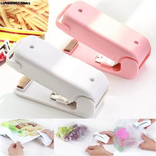 1Pcs Portable Mini Household Sealing Machine Sealer Food Saver Plastic Bag Capper Hand Pressure Sealer Without Battery