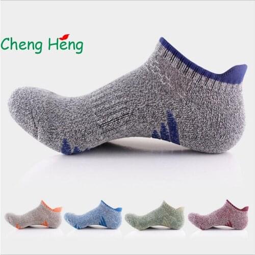 CHENG HENG 5 Pairs / Bag New Hot Summer And Autumn Mens Socks Fashion Mens Socks Bottom Terry Anti-Skid Socks 5 Color
