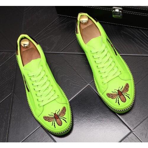 2020 High Quality Fashion men white green Embroidery bees causal shoes loafers men driving bottom rubber anti-slip for men