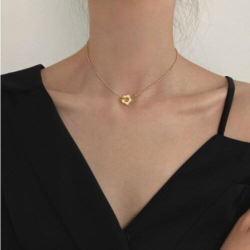 Fashion Luxury Gold Color Chain Choker Necklace for Women Flower Lariat Lock Collar Necklace Jewelry Party Charm