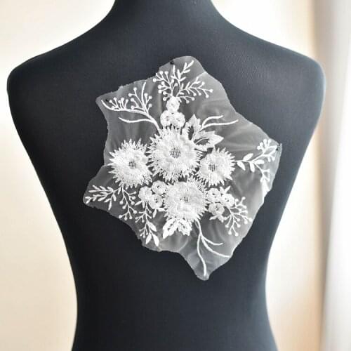 White lace Embroidered parches bordados para ropa flores,beatiful sew on decoration patches for clothes embroidered brooch diy