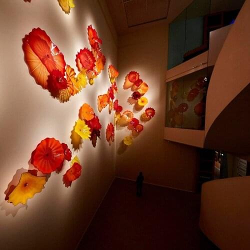 Red Orange Glass Wall Art Dale Hand Blown Hanging Plates Flower Color for Hotel Decoration Kids Room Ideas
