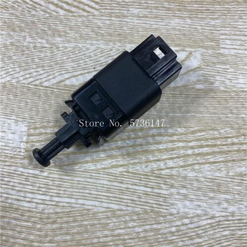 Brand New Car Brake Stop Light Lamp Switch Two Plug Fits For Buick- Excelle- AT Most Classic Cars Auto Parts OEM# 9072406