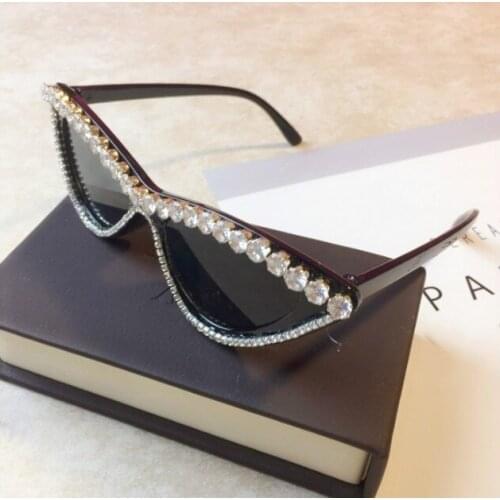 Fashion Black Cat Eye Women Sunglasses 2019 New Designer Diamond Female Eyewear UV400 Sexy Ladies Crystal Sun Glasses