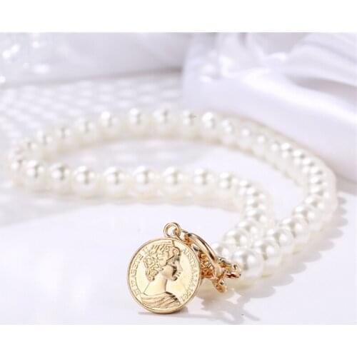 Vintage Pearl Chain Metal Coin Portrait Pendant Necklace for Women Girls Teens Pearls Necklaces Jewelry 2021 Trend New Arrival