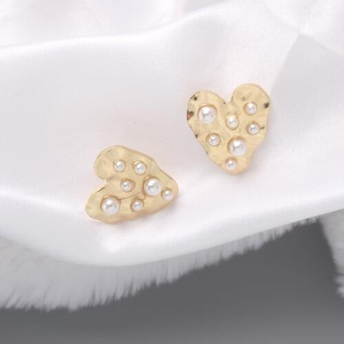 Gold Color Heart Stud Earrings Irregular Imitation Pearl Earrings Korean Mini Earrings for Women Ear Jewelry 2020 brincos