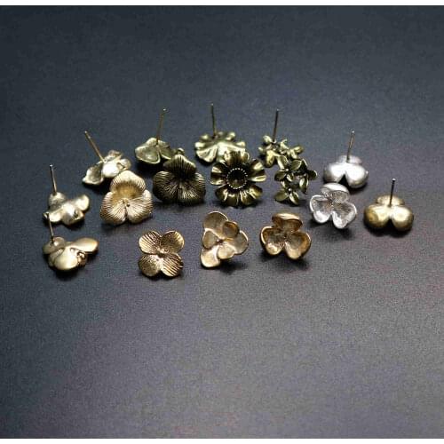 Vintage style matte gold antiqued bronze studs earrings settings DIY supplies findings 1702191