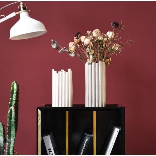 European Irregular Striped Ceramic Vase Modern Minimalist Art Flower Arrangement Dried Flowers Vases Home Wedding Decoration