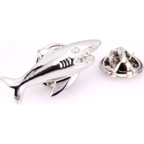 Mens Brooch Scarf Hat Accessories Silver Shark Animal Clip Neckpin Badge Pin Woman Wedding Couple High Quality Jewelry Gifts